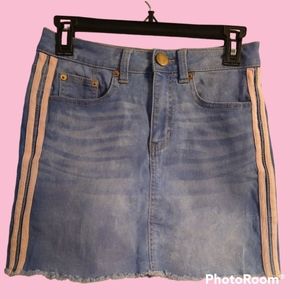 Jean mini skirt